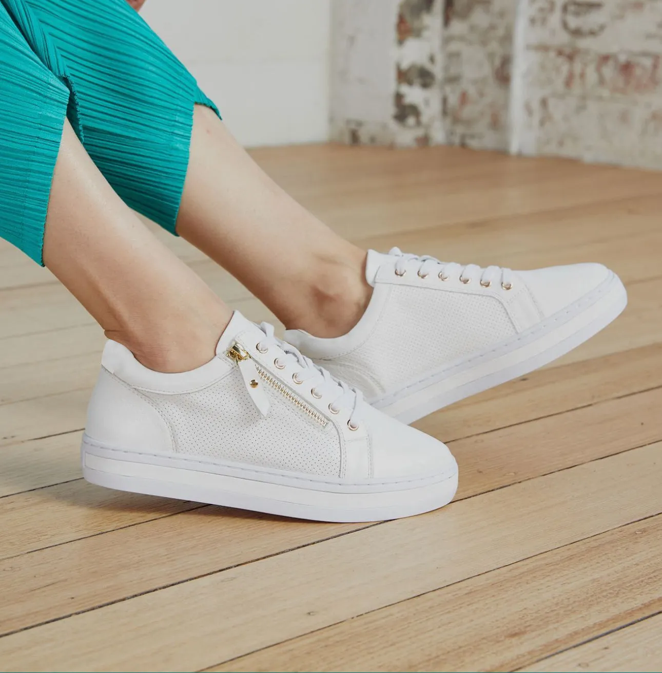 Stable Step Soft ALFIE & EVIE PINNET WHITE