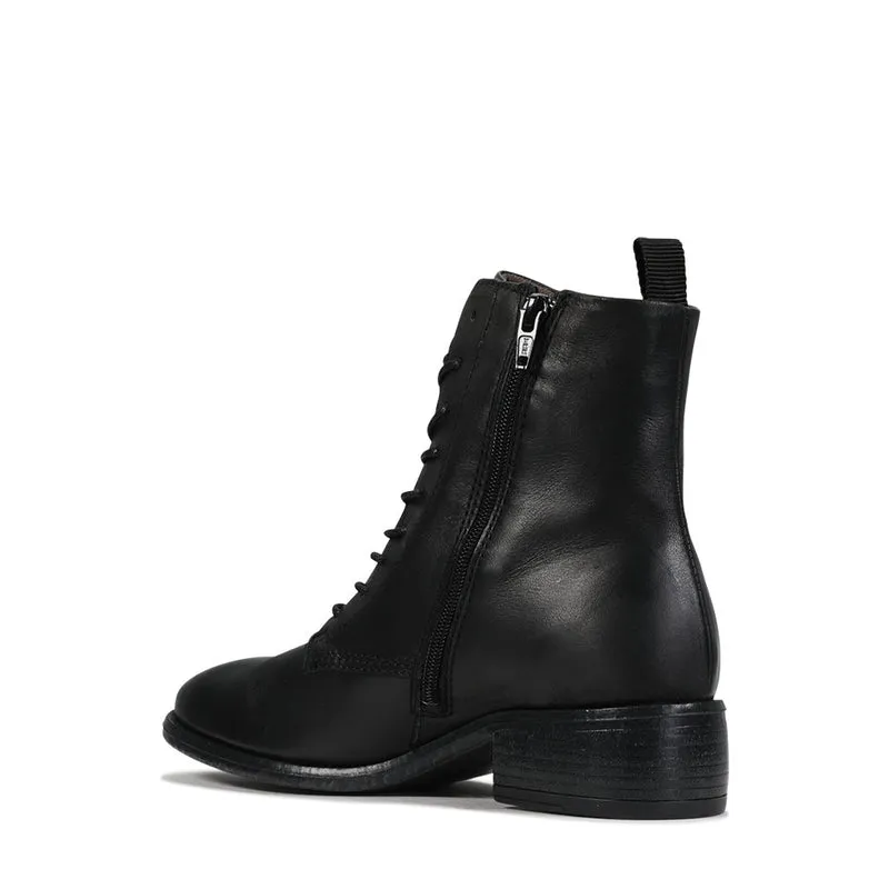 Utility Design Suede Surface EOS CELIA BLACK