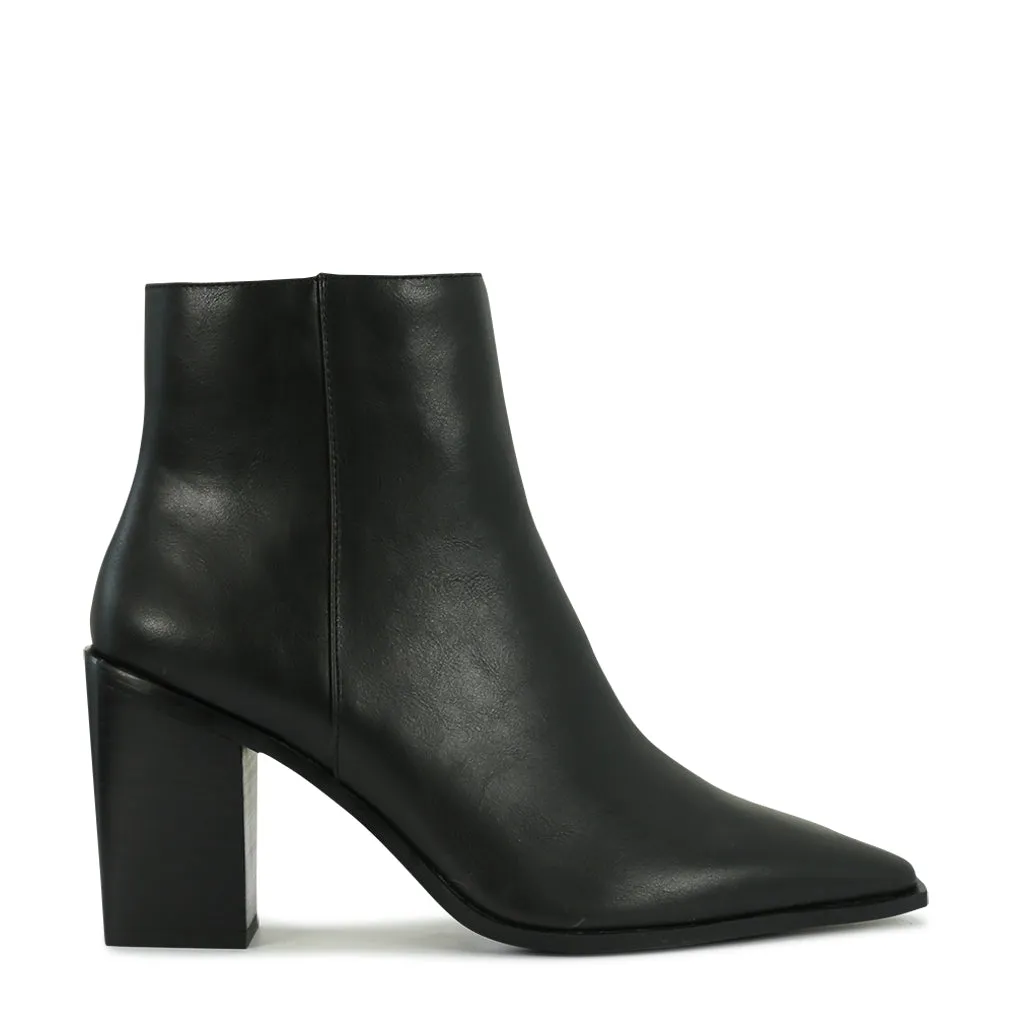 Fashionable Chill High Boots