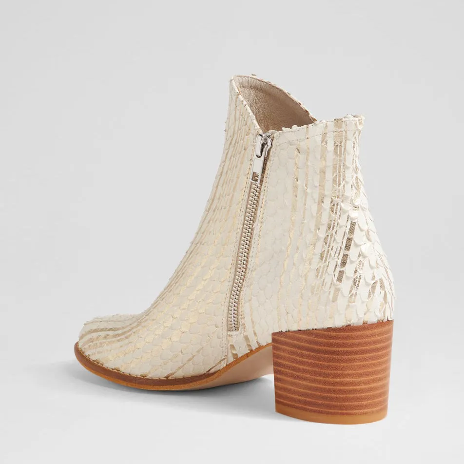 DJANGO & JULIETTE MOCKAS ALMOND METALLIC Daily Commuter Comfortable Feel