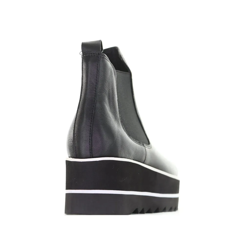 LE SANSA TIFFY BLACK Street Style