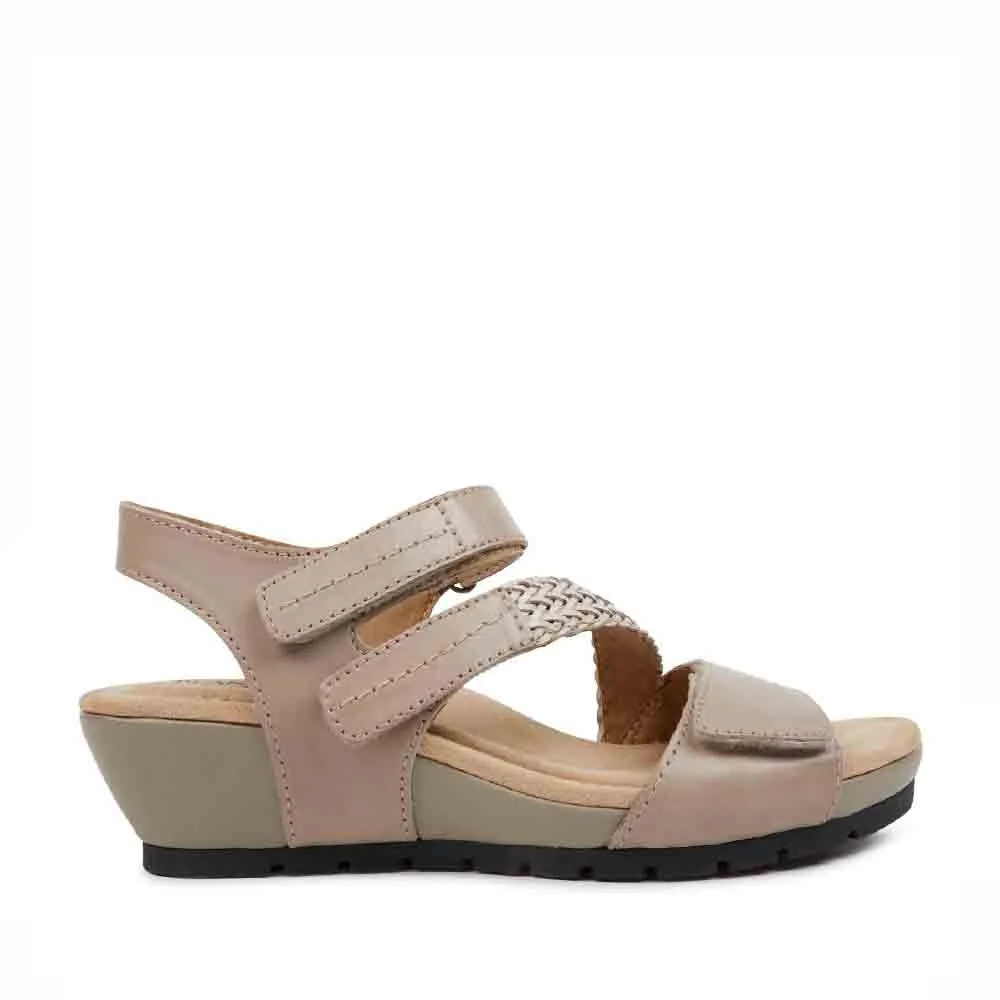 Breathable Material Sunday Vibe PLANET SHOES NOMAD TAUPE