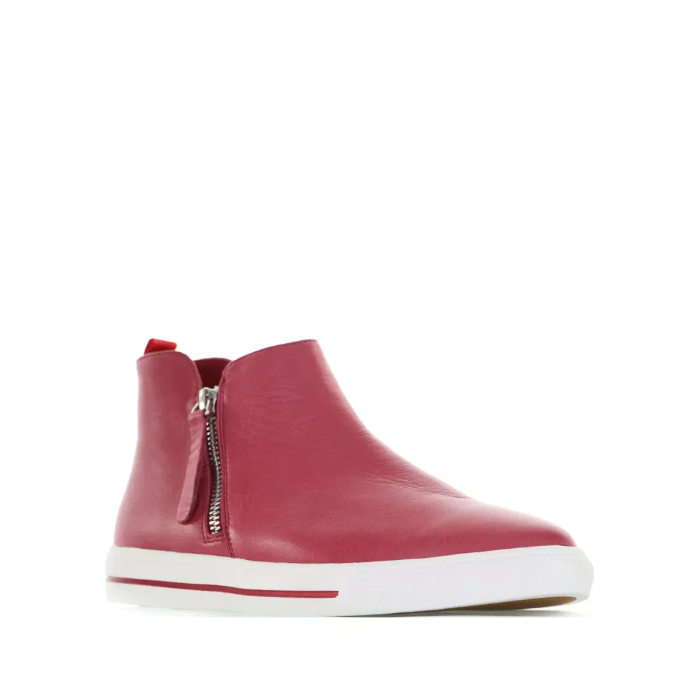 LE SANSA INTRO BORDO Fashion Statement