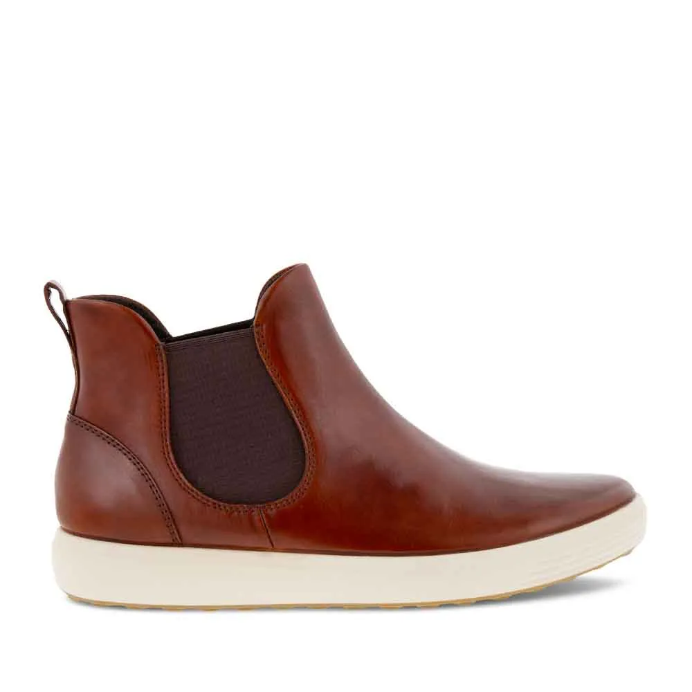 ECCO SOFT 7 COGNAC BOOT Sleek Finish Lace-Up Closure