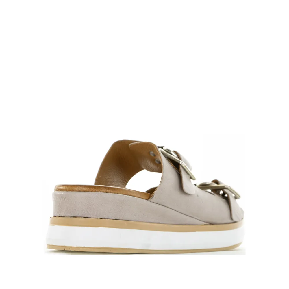 LE SANSA HOLISTER SILVER GREY High Grip Comfy Fit Walk