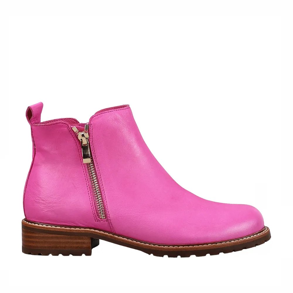 Slim Profile Trail Ready Footwear LE SANSA FIG HOT PINK