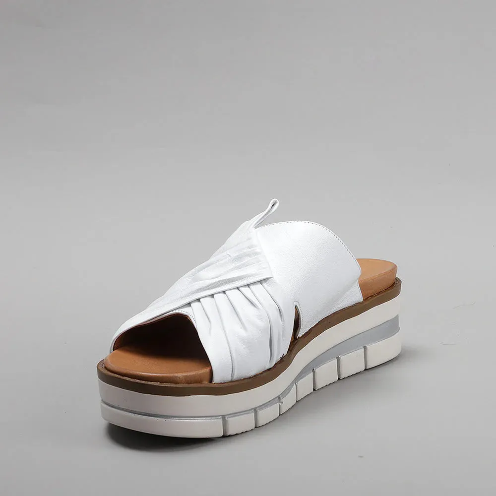 Comfy Step On Quick Slip Travel LE SANSA KHLOE WHITE