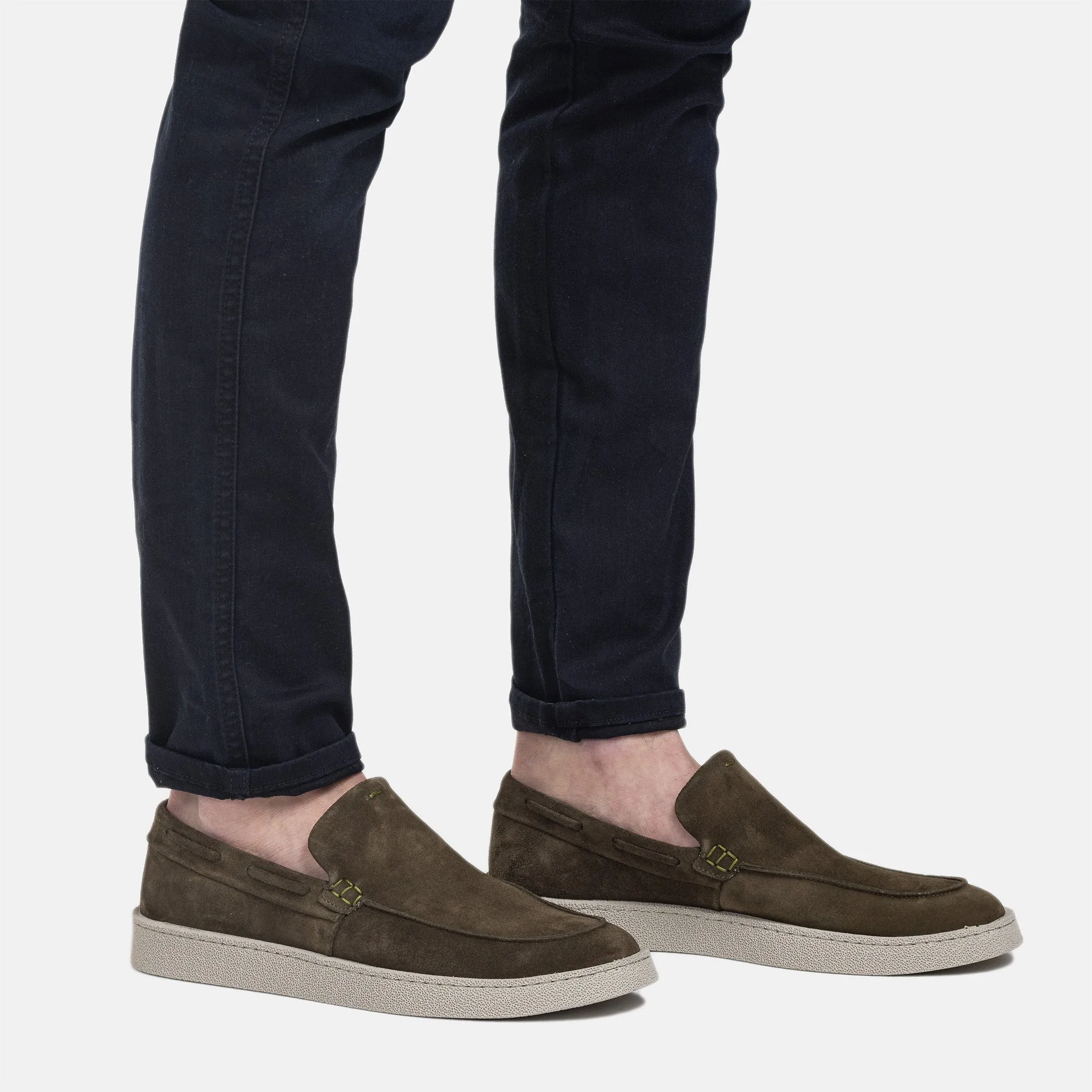 Ultra-soft shock absorption Tailored arch VIKLO Men??s loafer