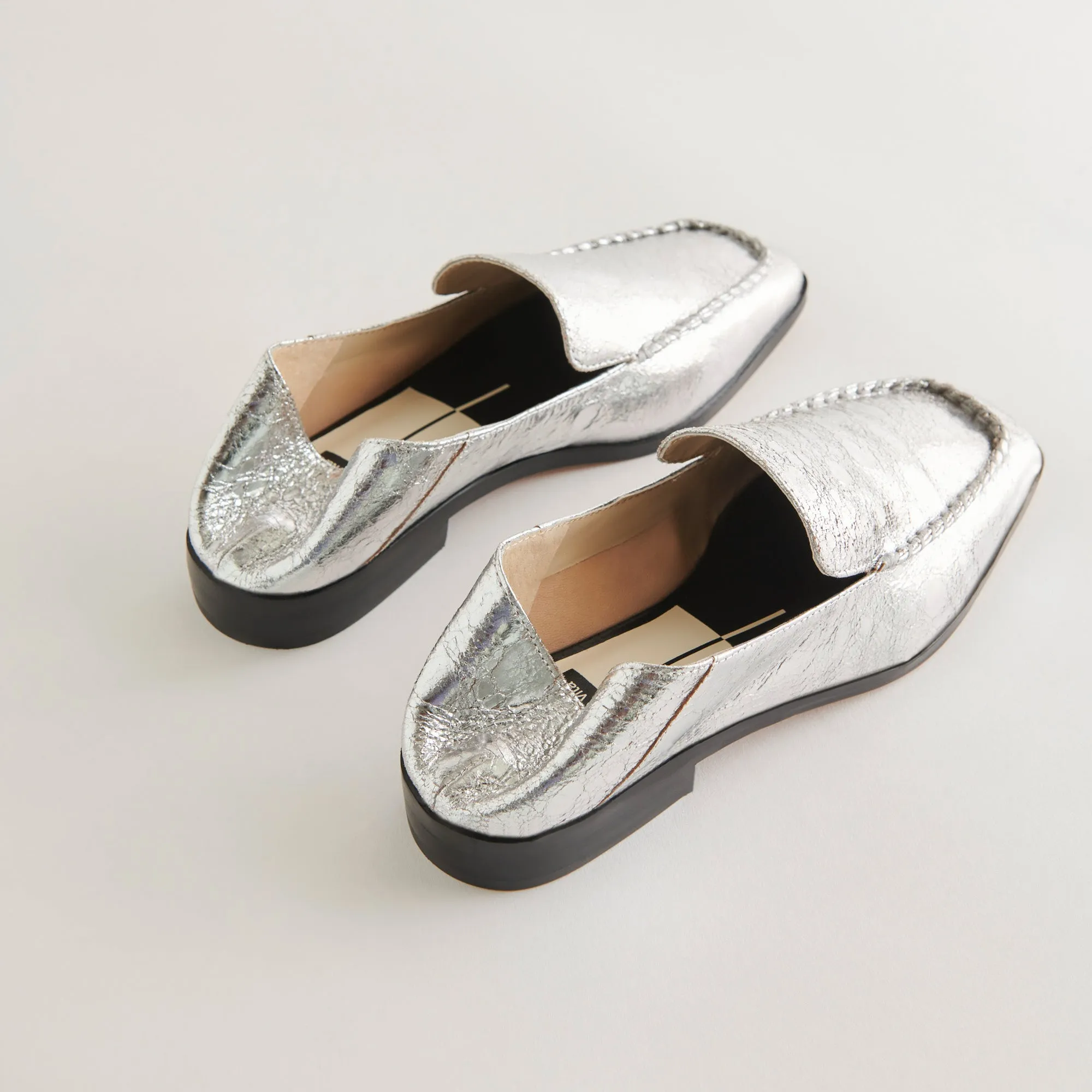 BENY WIDE FLATS SILVER DISTRESSED LEATHER Practical