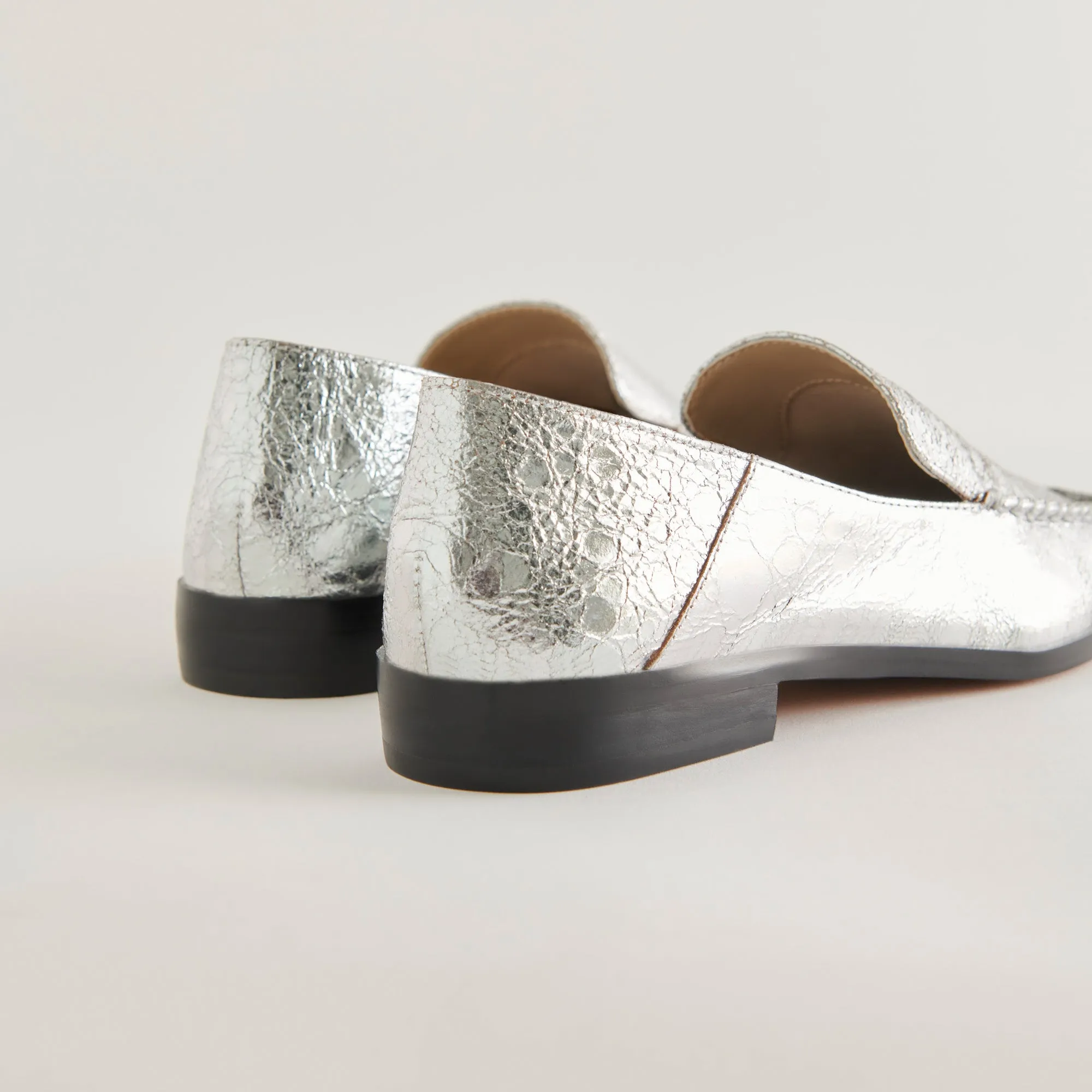 Smart Choice Footwear BENY WIDE FLATS SILVER DISTRESSED LEATHER