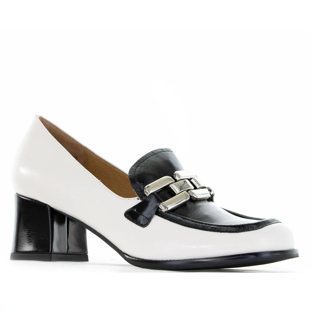 BRESLEY ALICAT BONE BLACK Supportive sole Book Day