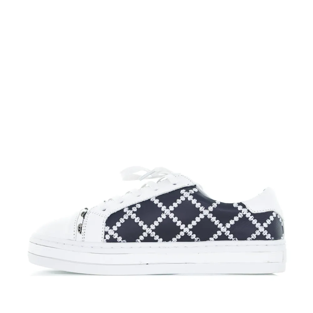 Fashion Edge Meadow Glow ALFIE & EVIE PLEAT WHITE DEEP OCEAN