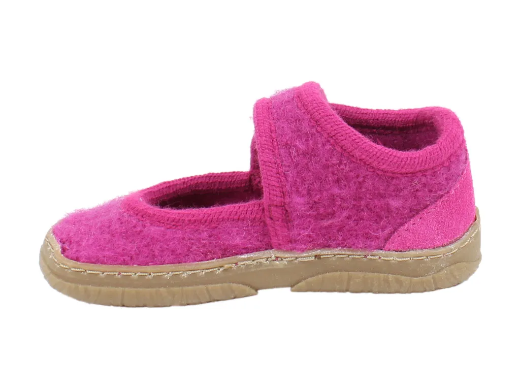 photo shoot Haflinger Children's slippers Feline Inka