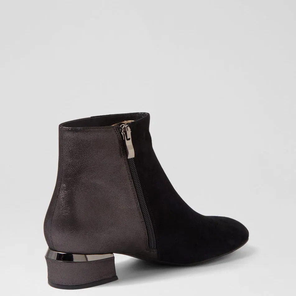 Beach Walk Built For Comfort DJANGO & JULIETTE GARYIE BLACK SHIMMER