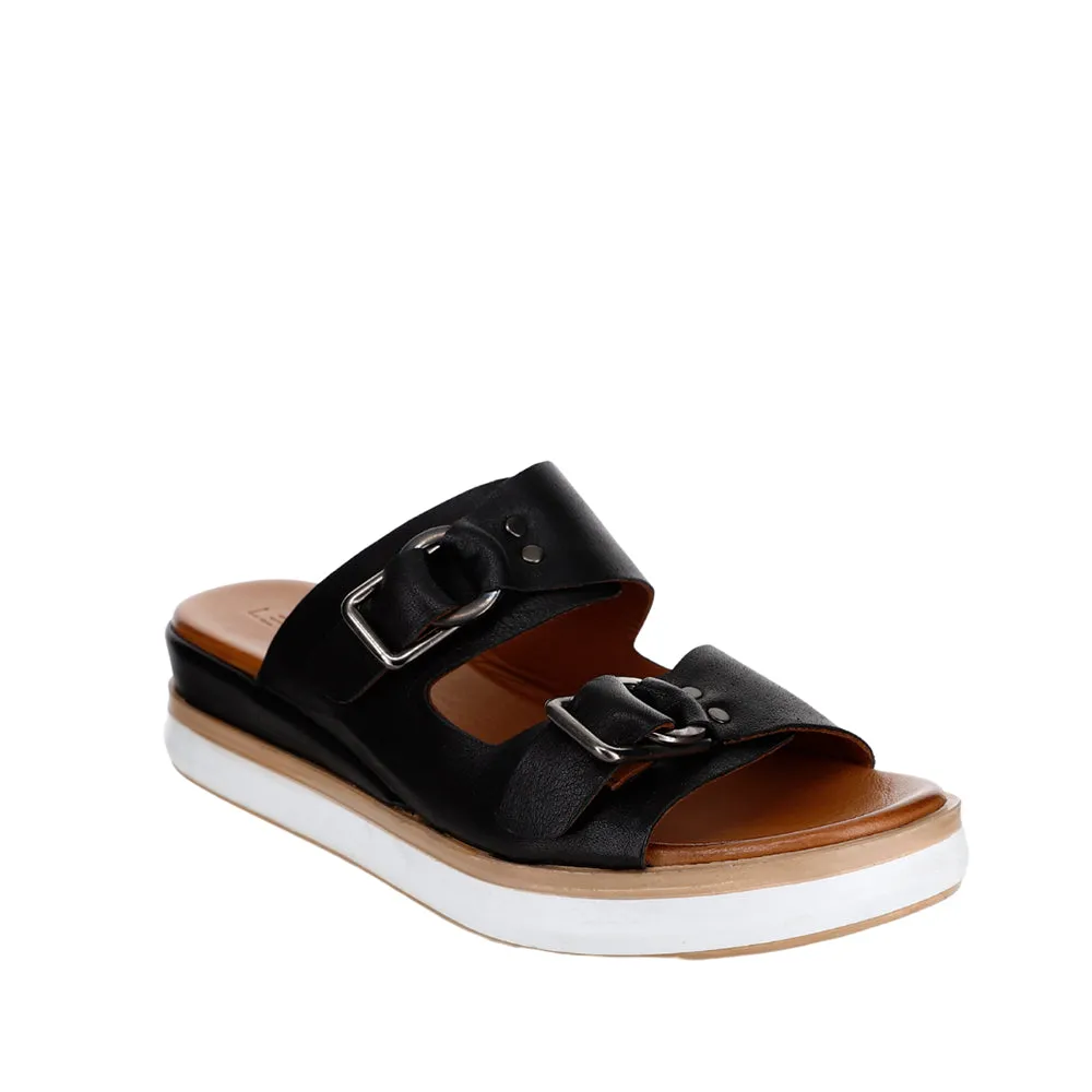 LE SANSA HOLISTER BLACK streamlined look