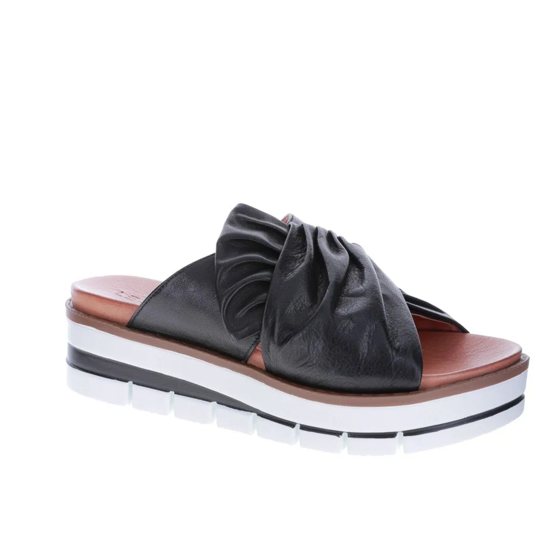 LE SANSA KHLOE BLACK Foot Comfort Step