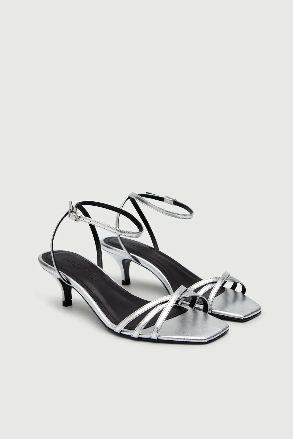 Uma Sandals in Silver Leather Stretchable Fabric Shock Resistance