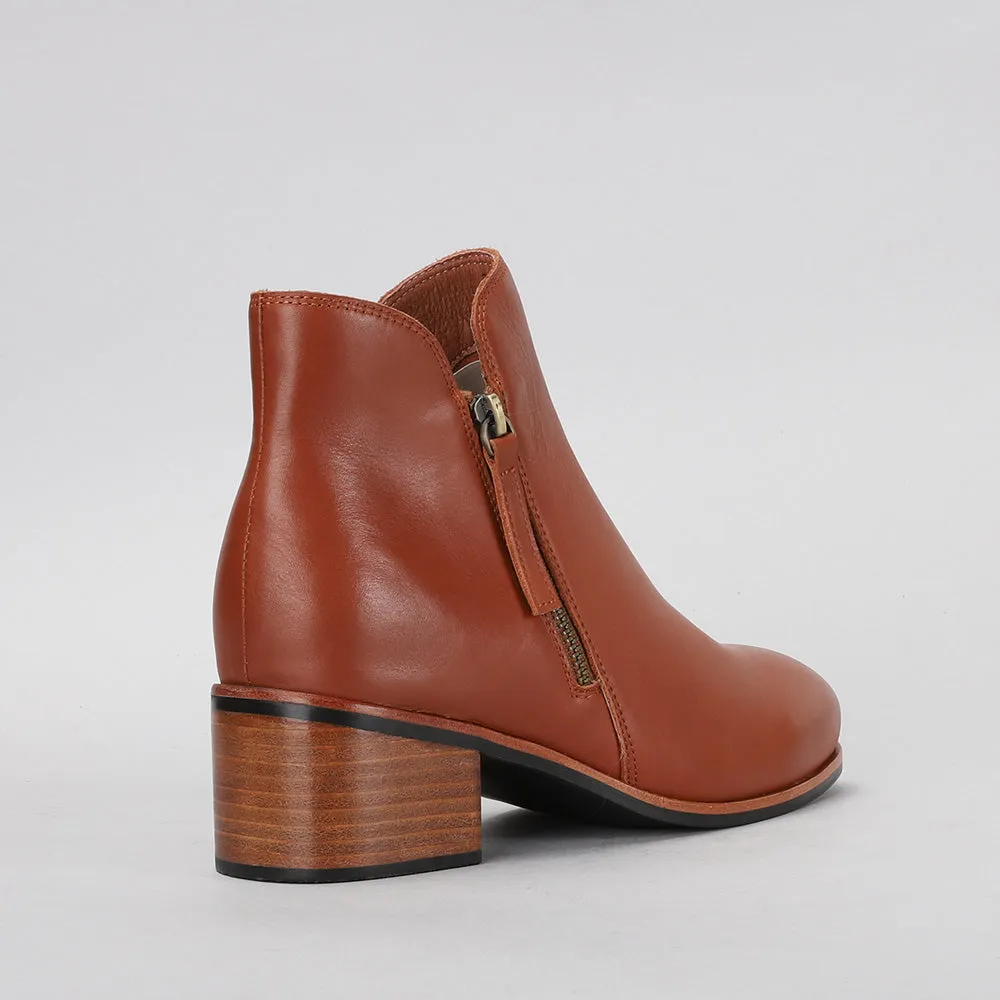 NAKED ARCHES OXLEY 2.0 COGNAC Comfort footbed Enhanced grip