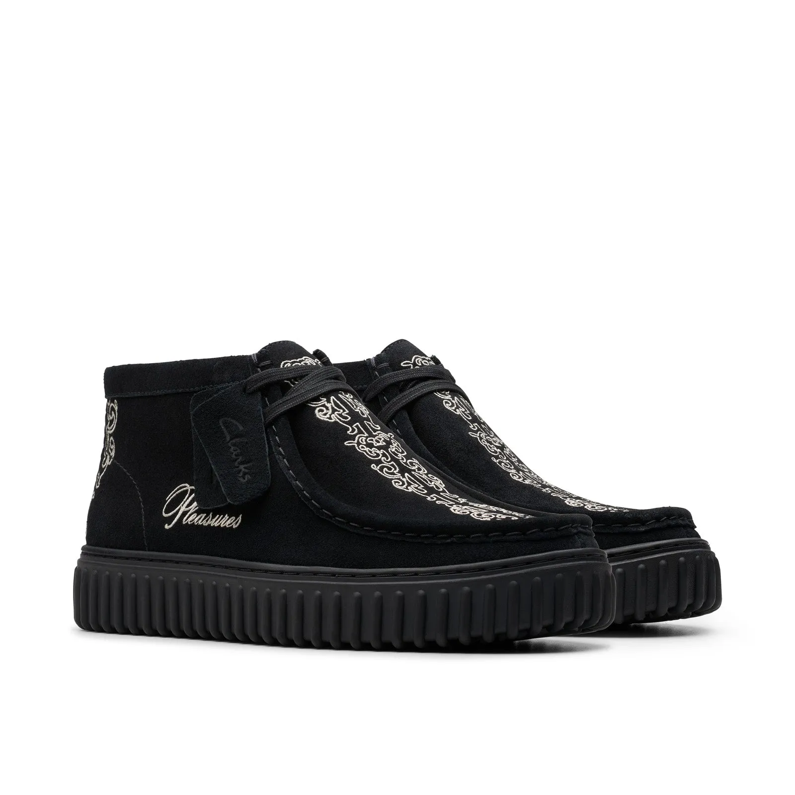 Removable Weekend Escape Clarks Torhill Woven Pleasures 26180267 Mens Black Suede Chukkas Boots