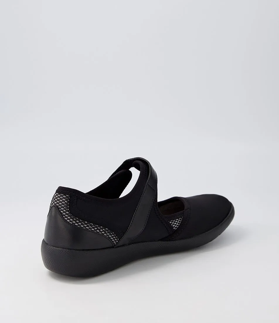 Weekend Casual Marathon Fit Ziera Ushery Black