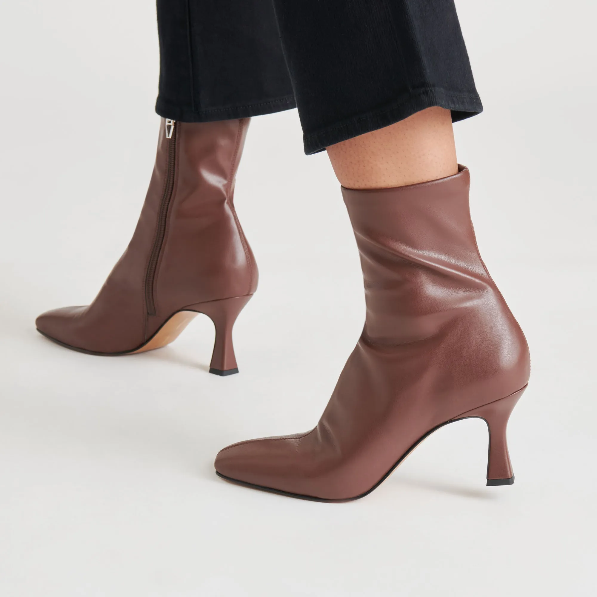 GLAMOR BOOTS CHOCOLATE STELLA Modern Design Warm and Cozy