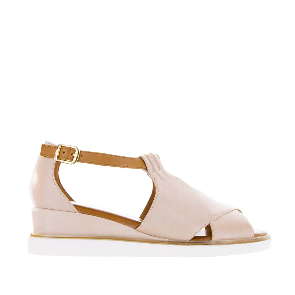 LE SANSA TOSCA BLUSH TAN Distinctive materials loose - fit