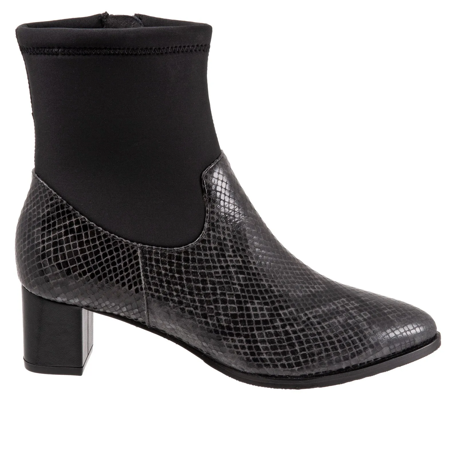 Urban Ready Trotters Kippy T2060-083 Womens Black Leather Ankle & Booties Boots