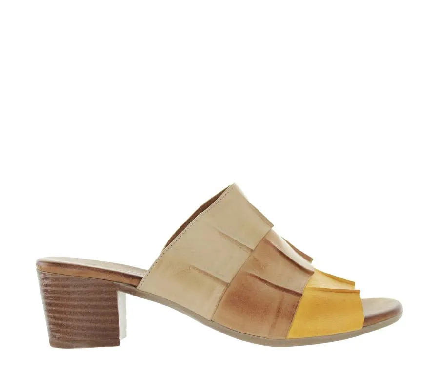LE SANSA MAVERICK BEIGE casual dressers' slip - ons
