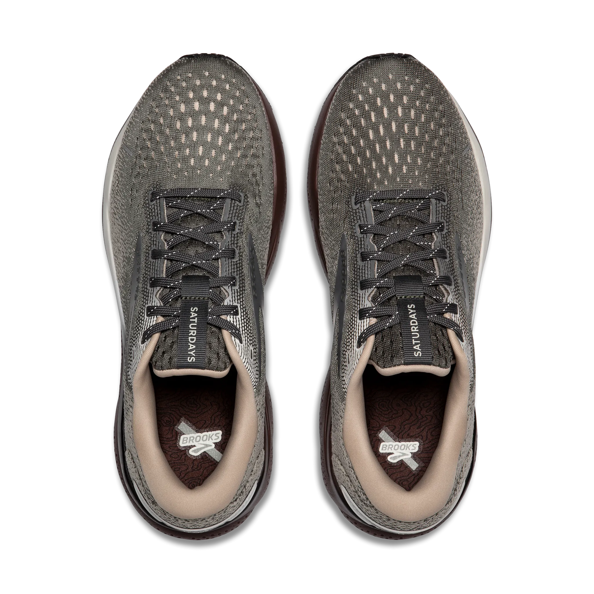 Women's Saturdays x Ghost 16 running in a steppe area shoes