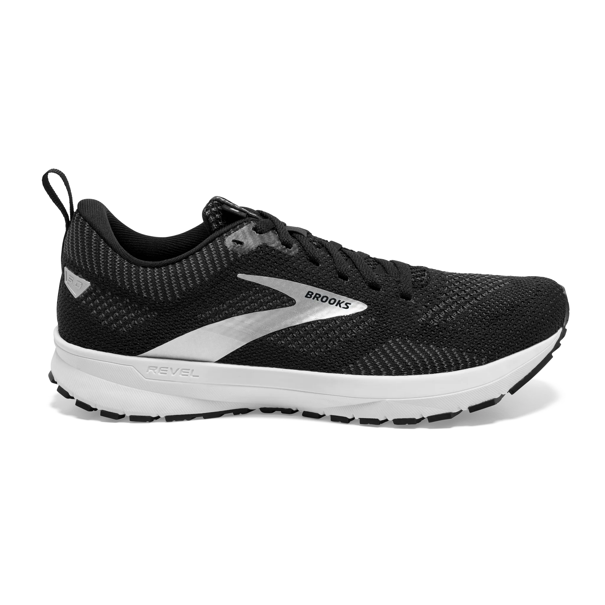 Women's Revel 5 hilly - terrain - runner shoe width
