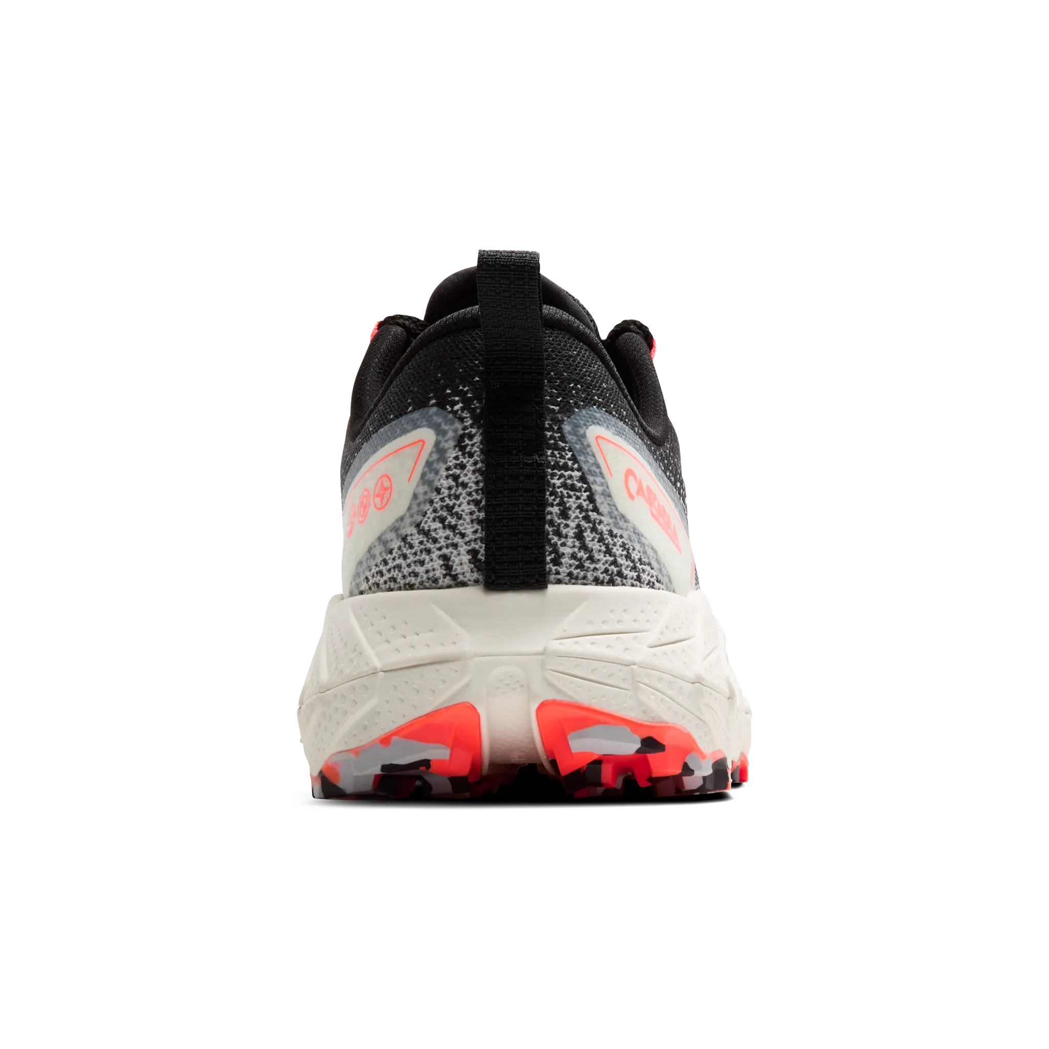 running in a tram station area shoes stretchy flexibility Women's Cascadia 18