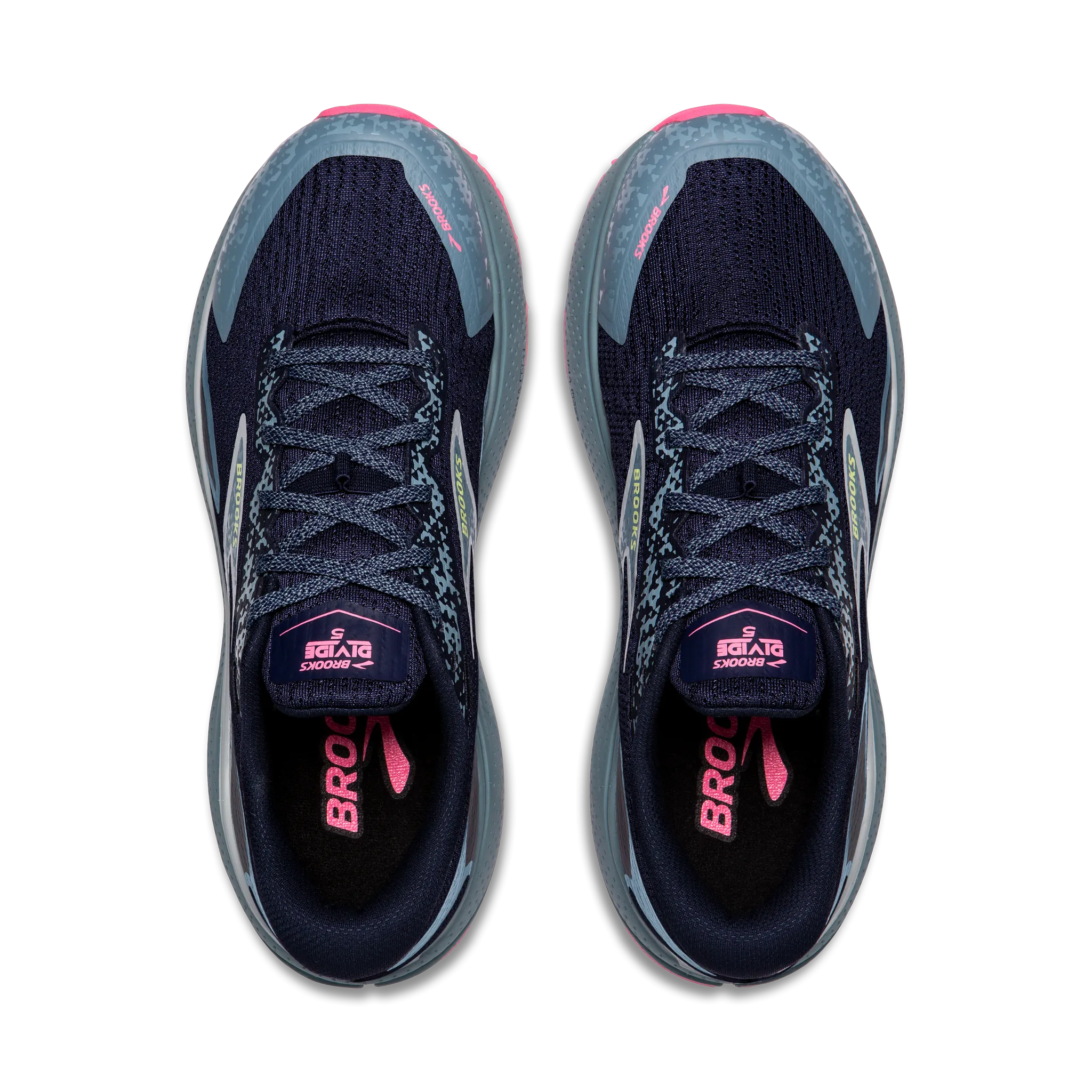 road running shoe alternative circular track running gear Women's Divide 5