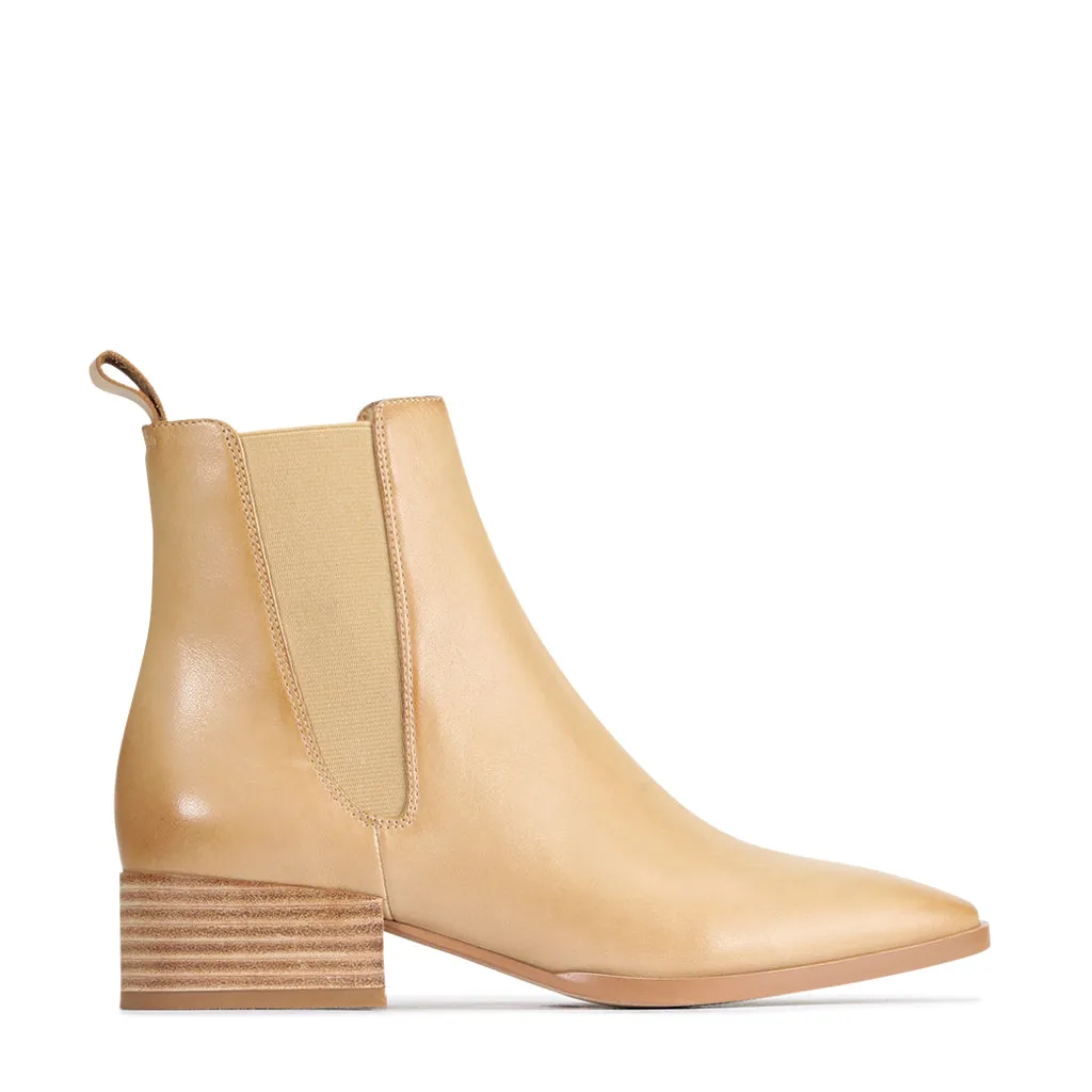 KENYA Ultra-soft sole Performance Fit