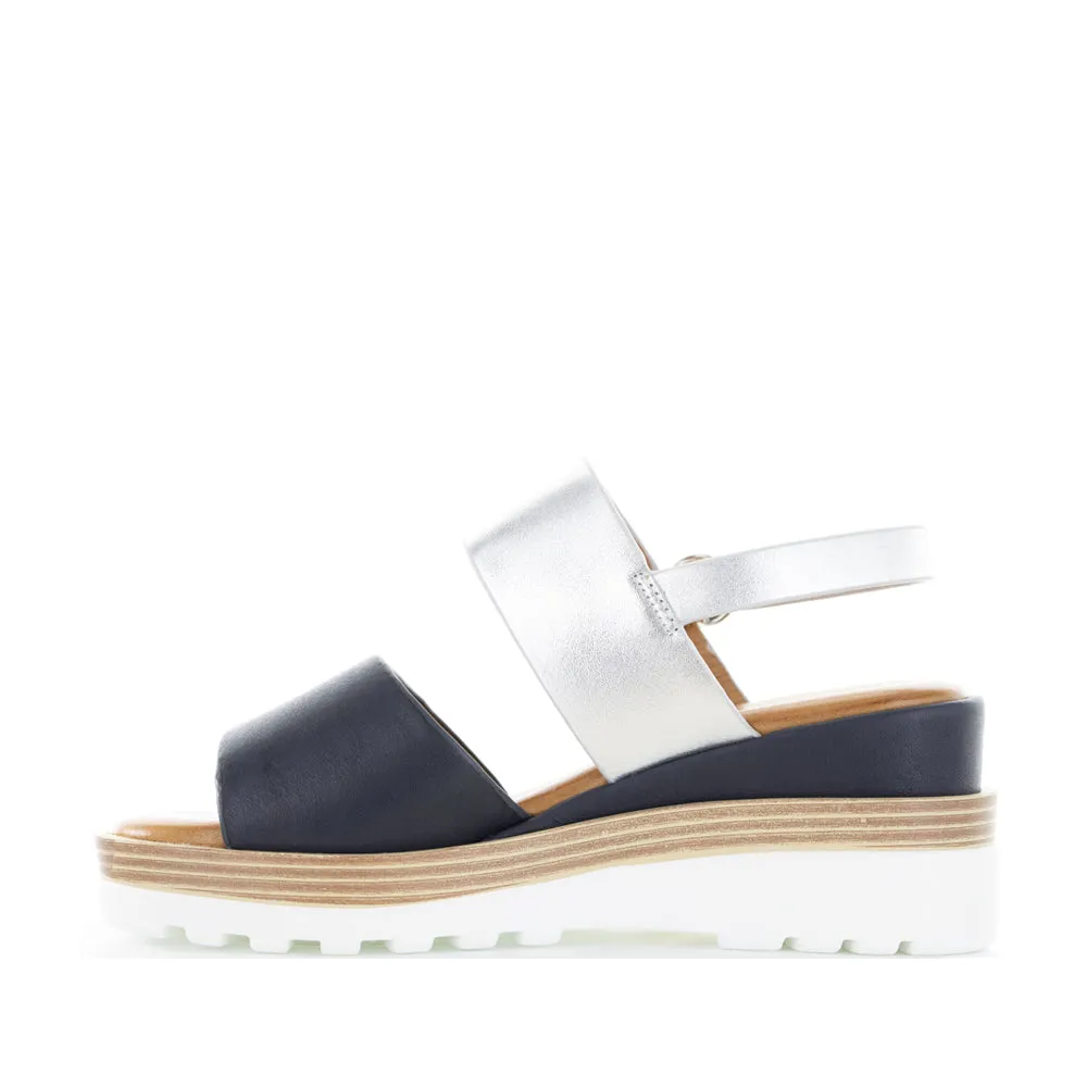 Unique Look LE SANSA TESS NAVY SILVER