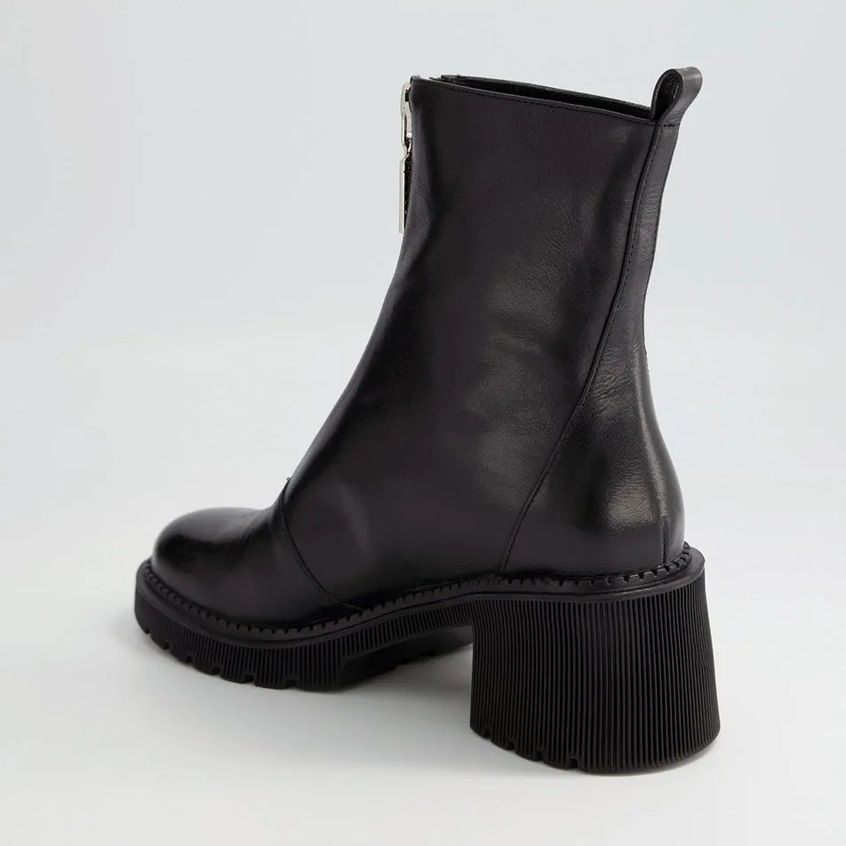 DJANGO & JULIETTE ZOSIA BLACK Functional Form