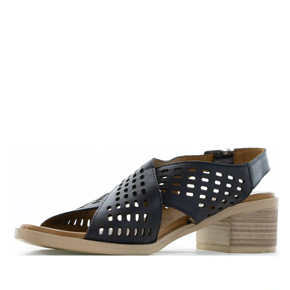 LE SANSA MOORE BLACK Eco - friendly Tailored durability