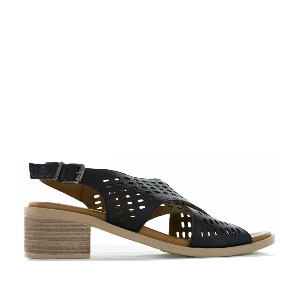LE SANSA MOORE BLACK Padded Tongue most trendy
