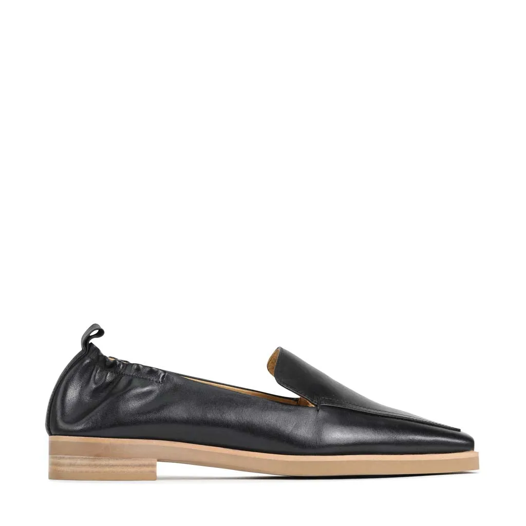 Multi-functional lining travel - related conveniences ESTHER LEATHER LOAFERS