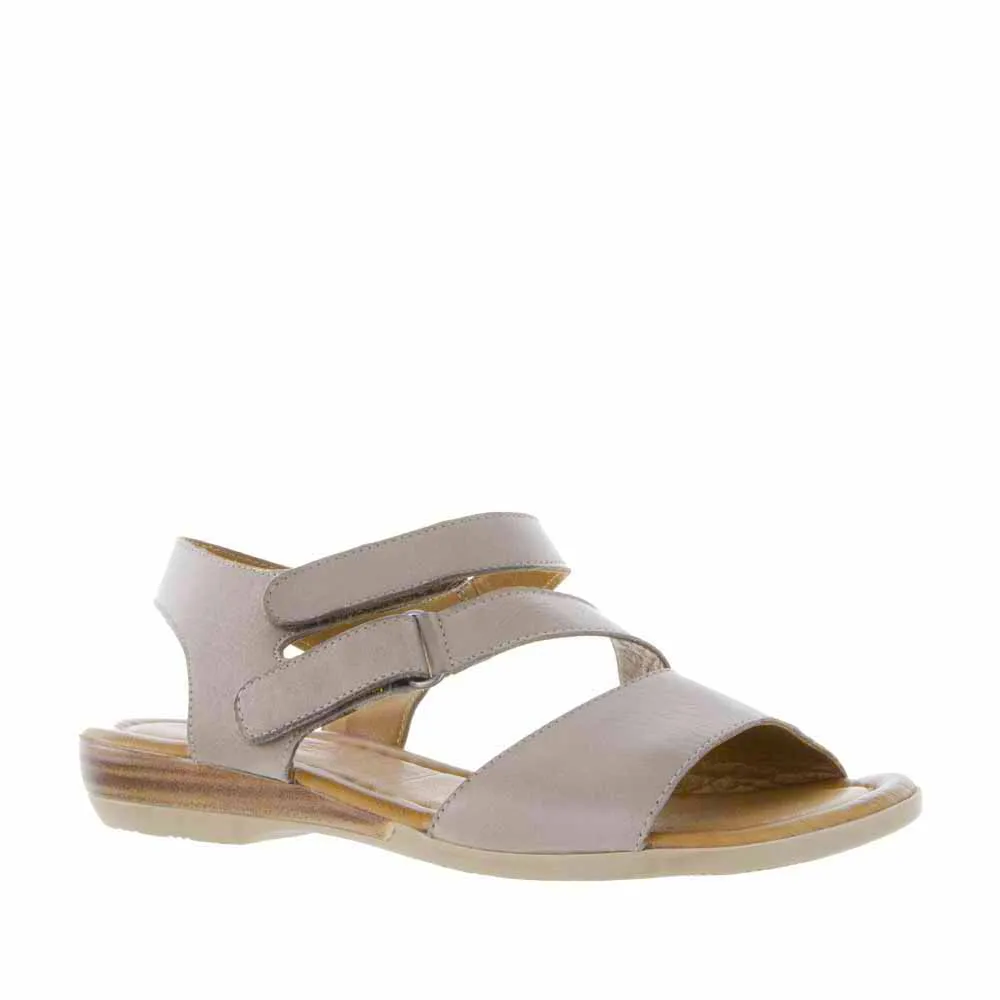 LE SANSA LAS VEGAS HAT adventurers - specific functions Street Sneakers