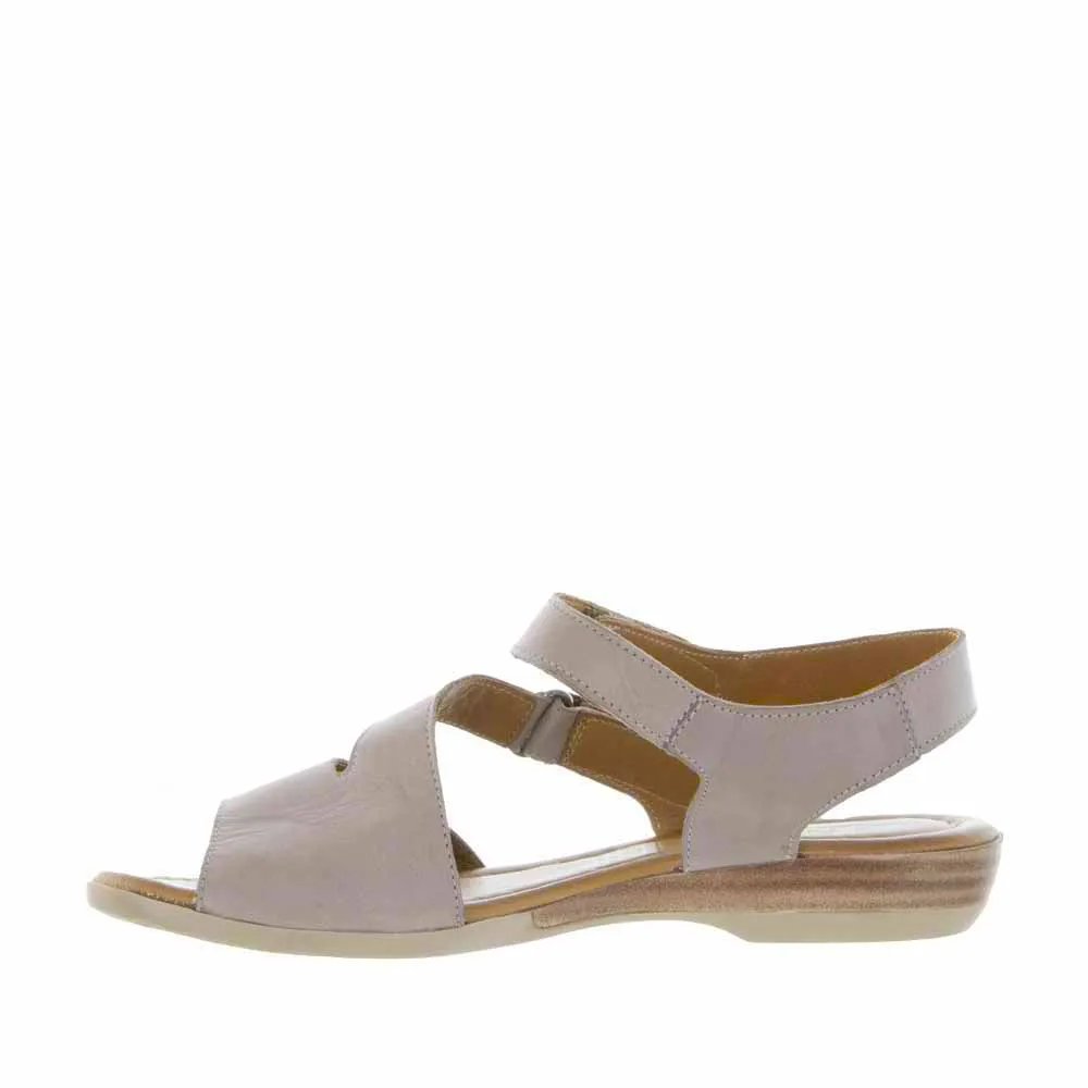 tennis shoes perforations LE SANSA LAS VEGAS HAT