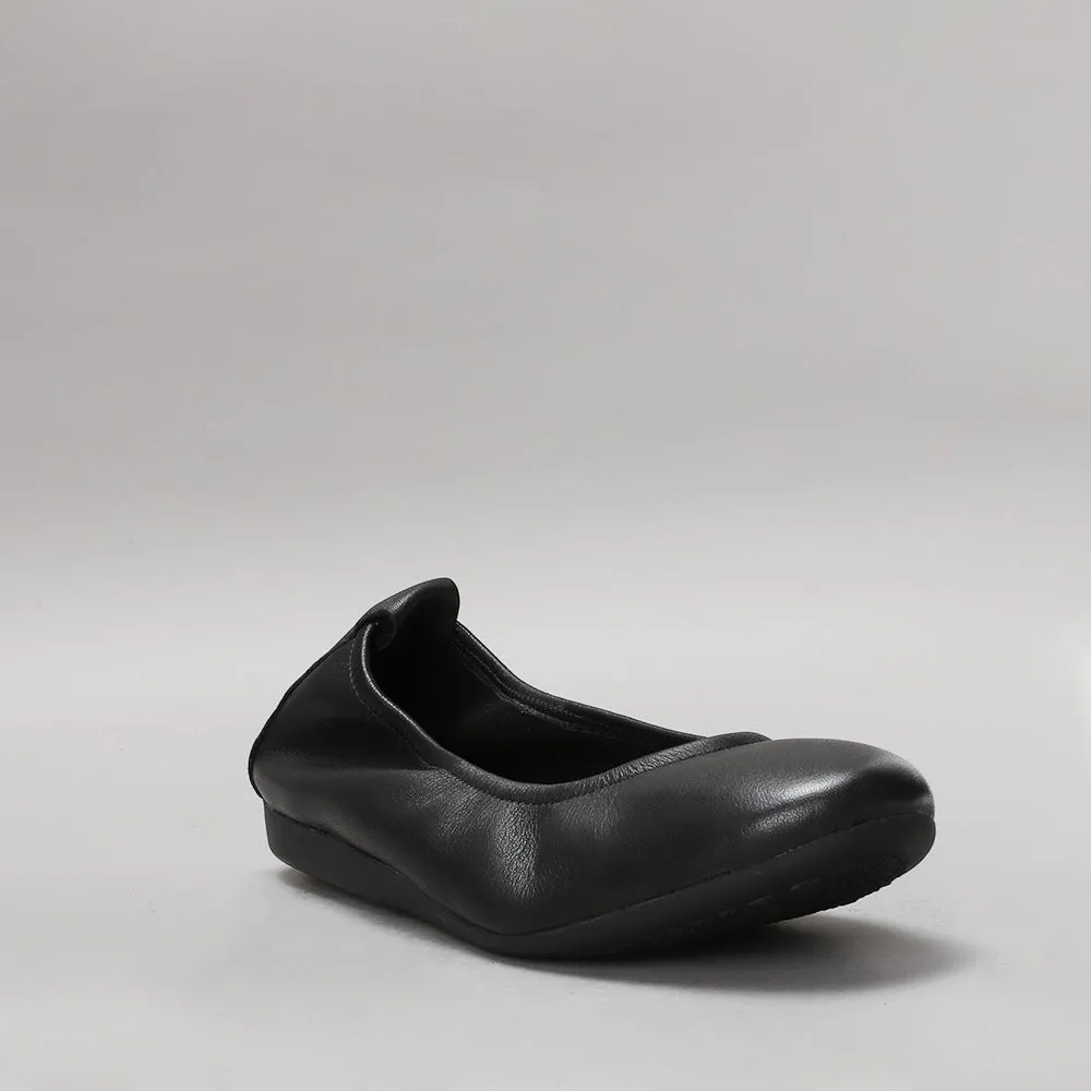 LE SANSA BARBIE BLACK River Step