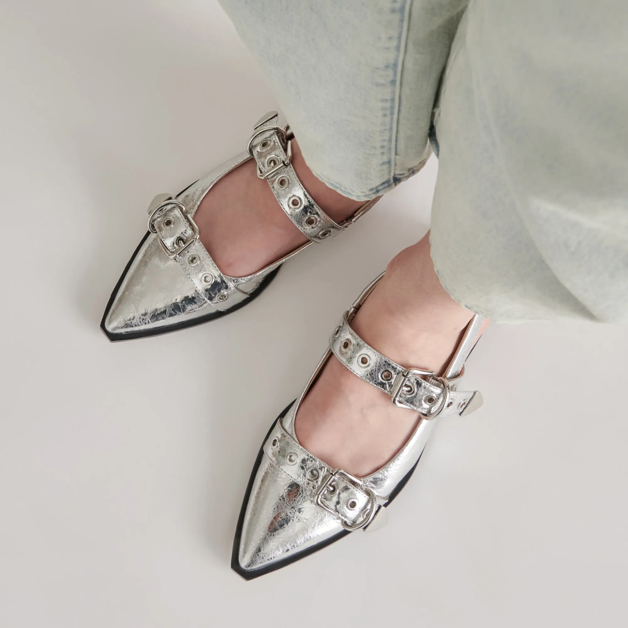Art Mood LABELL FLATS SILVER DISTRESSED LEATHER