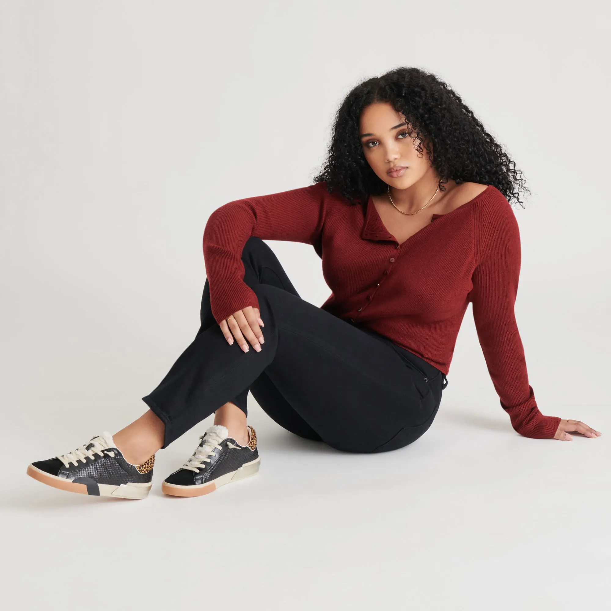 Contemporary ease ZINA PLUSH SNEAKERS BLACK MULTI WOVEN