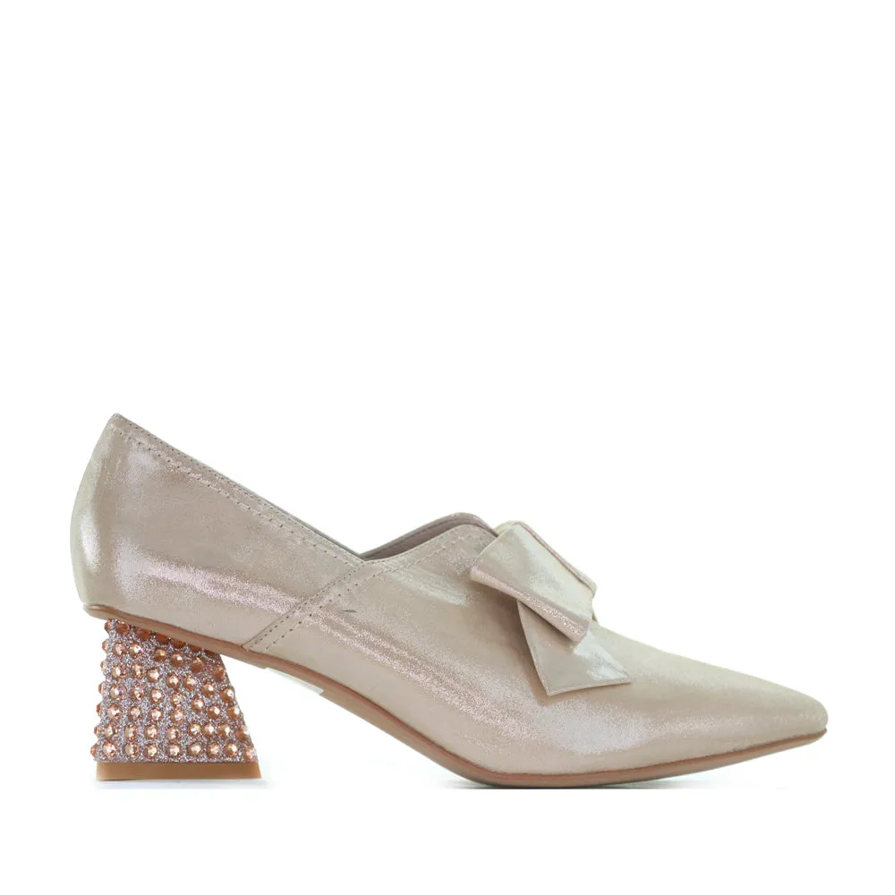 DJANGO & JULIETTE MALORCA NUDE SHIMMER Elegant Slip-On Heels