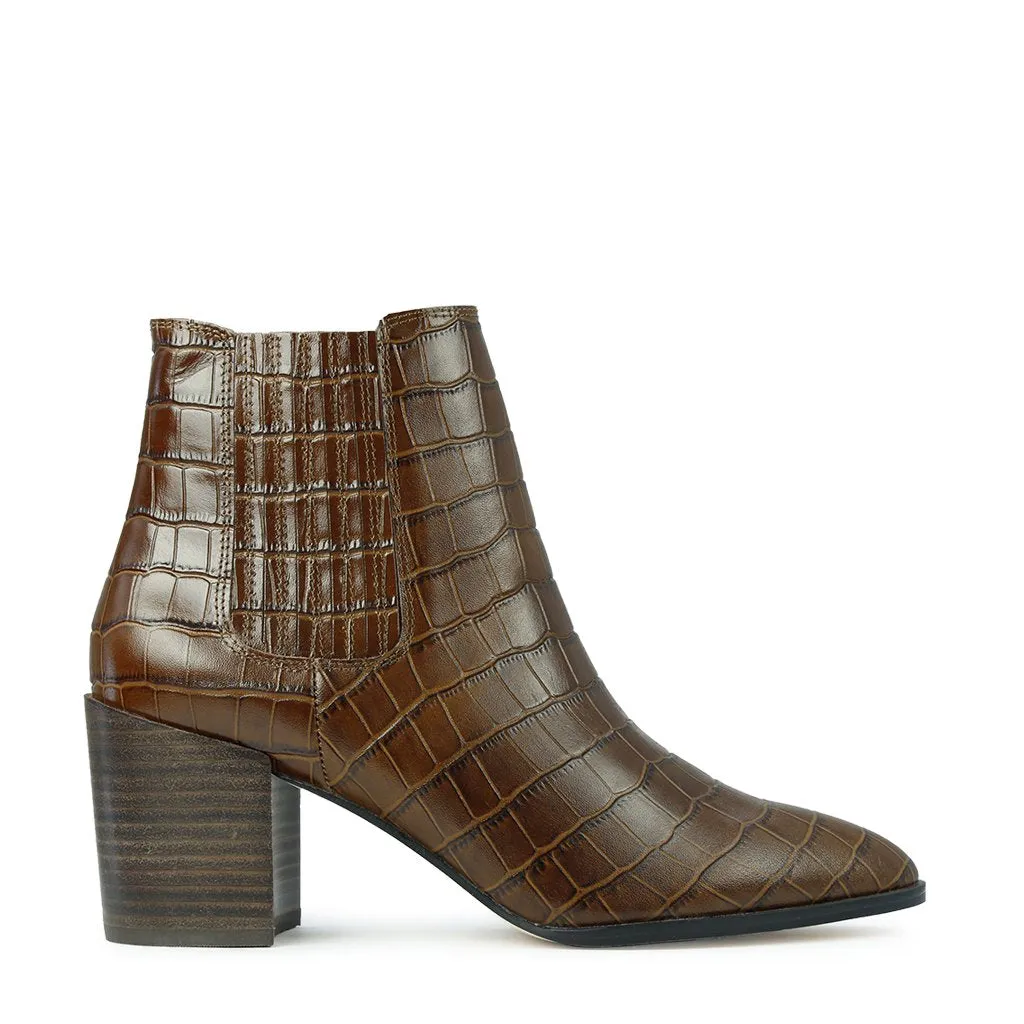 Padded flexibility Bold materials MELLI