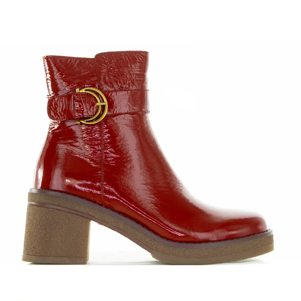 BRESLEY DARNIE RED PATENT Sleek cushioning