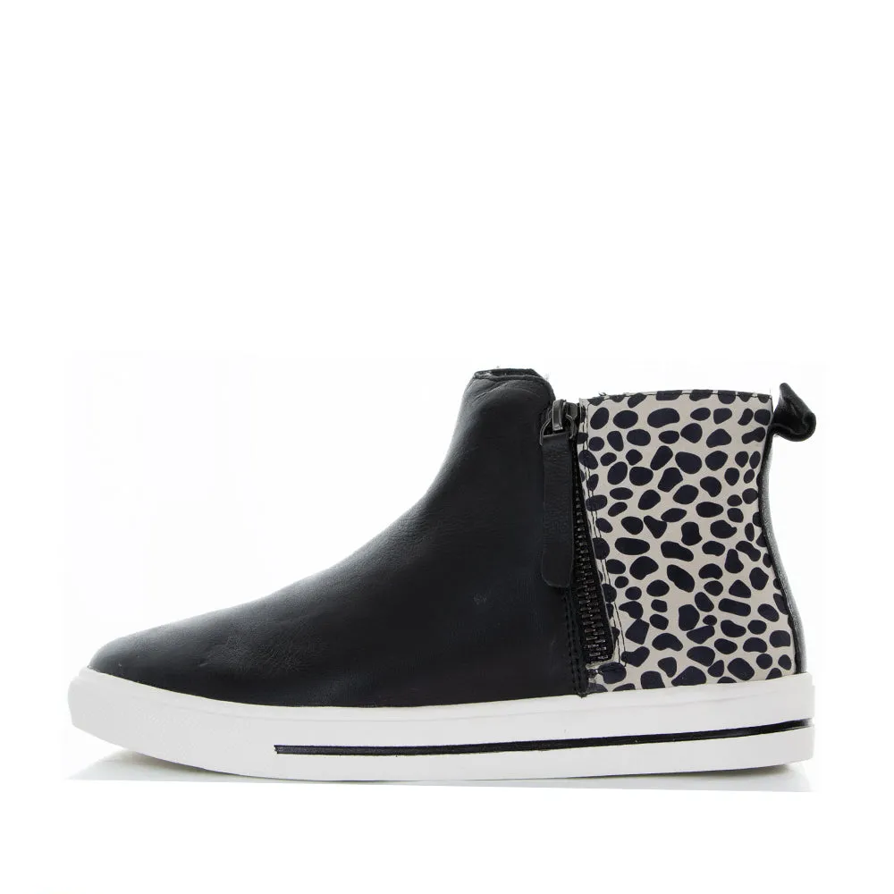 LE SANSA INDO BLACK LEOPARD Elevated Sole Hiking Gear