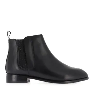 AUSTEN II - BLACK LEATHER festival