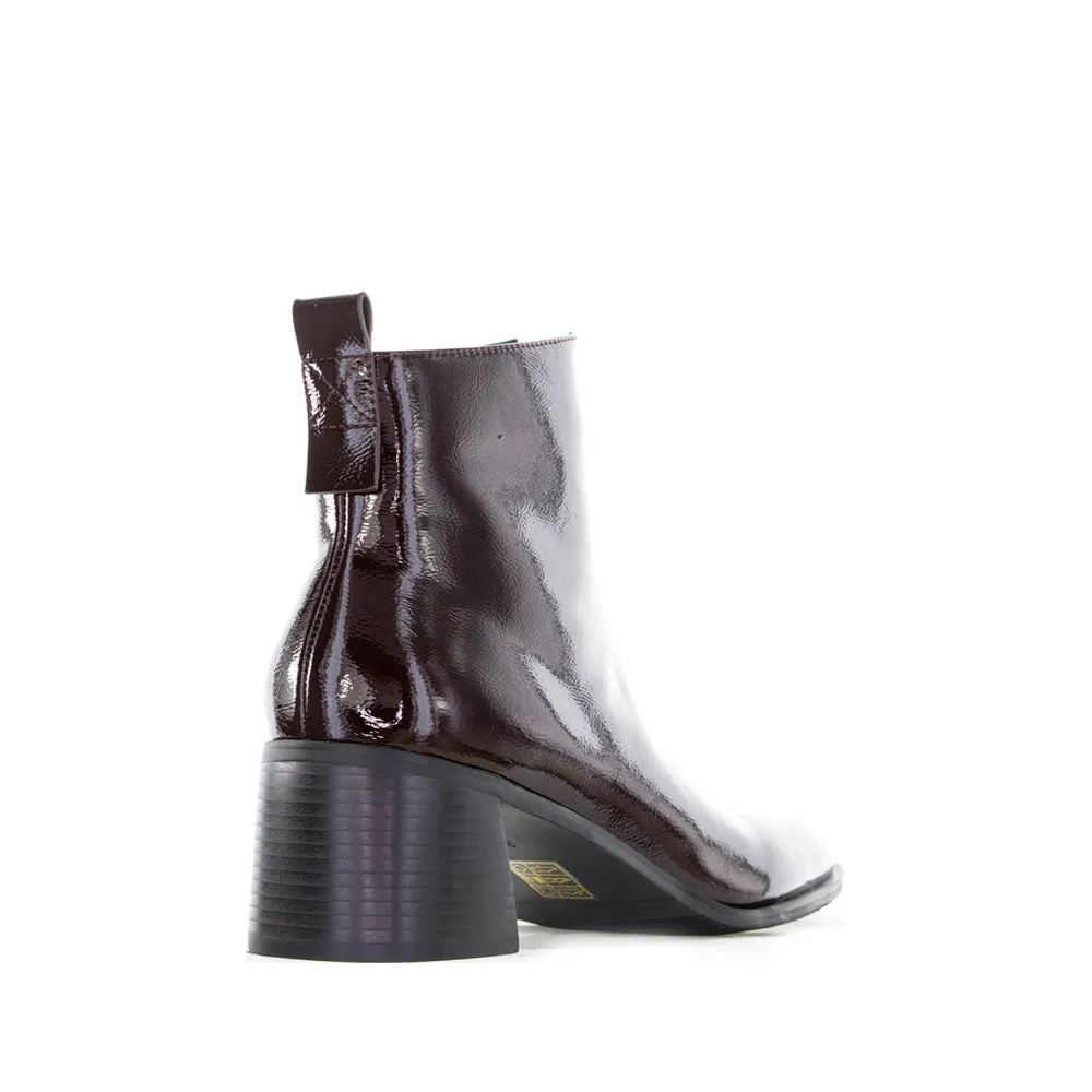 Power Step Fleece Lined MILA RAINE EARTH SHIRAZ PATENT