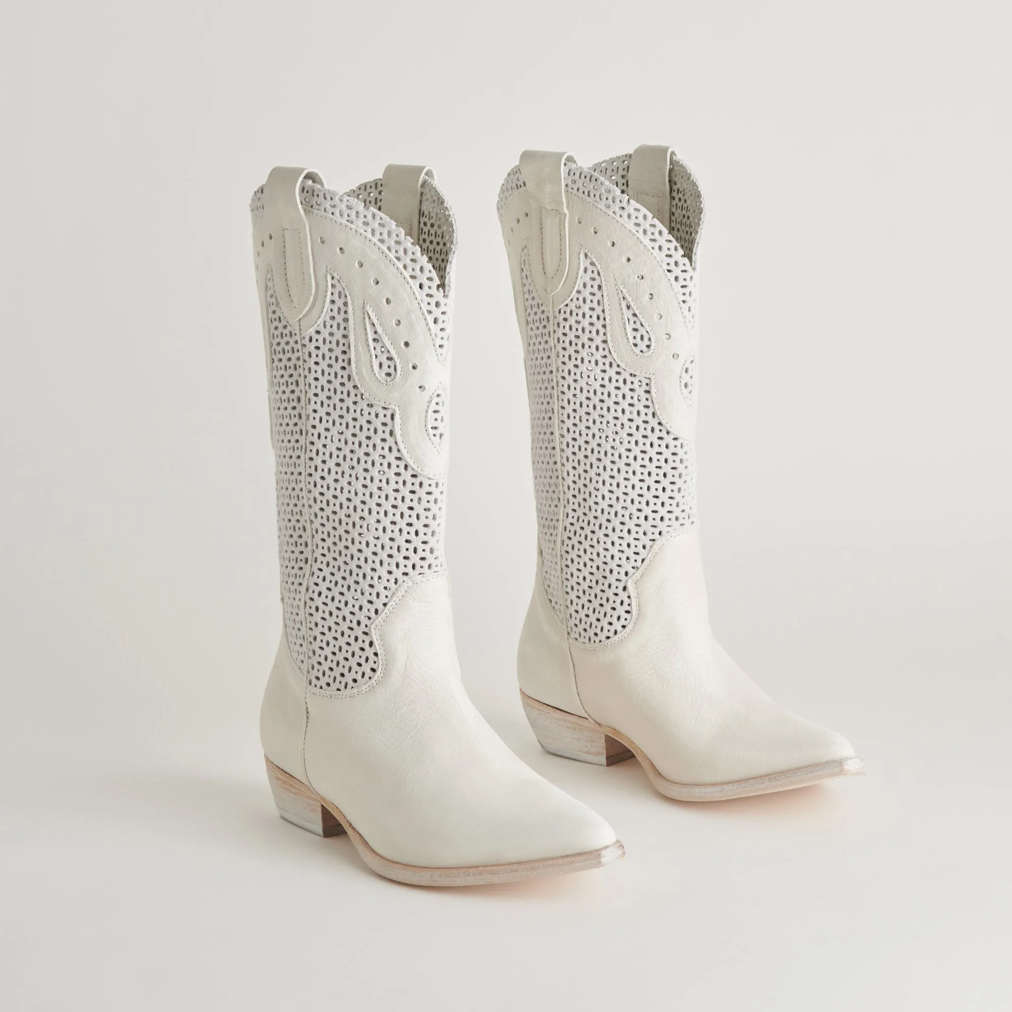 RANCH BOOTS IVORY LEATHER Urban Outfit Supportive sole